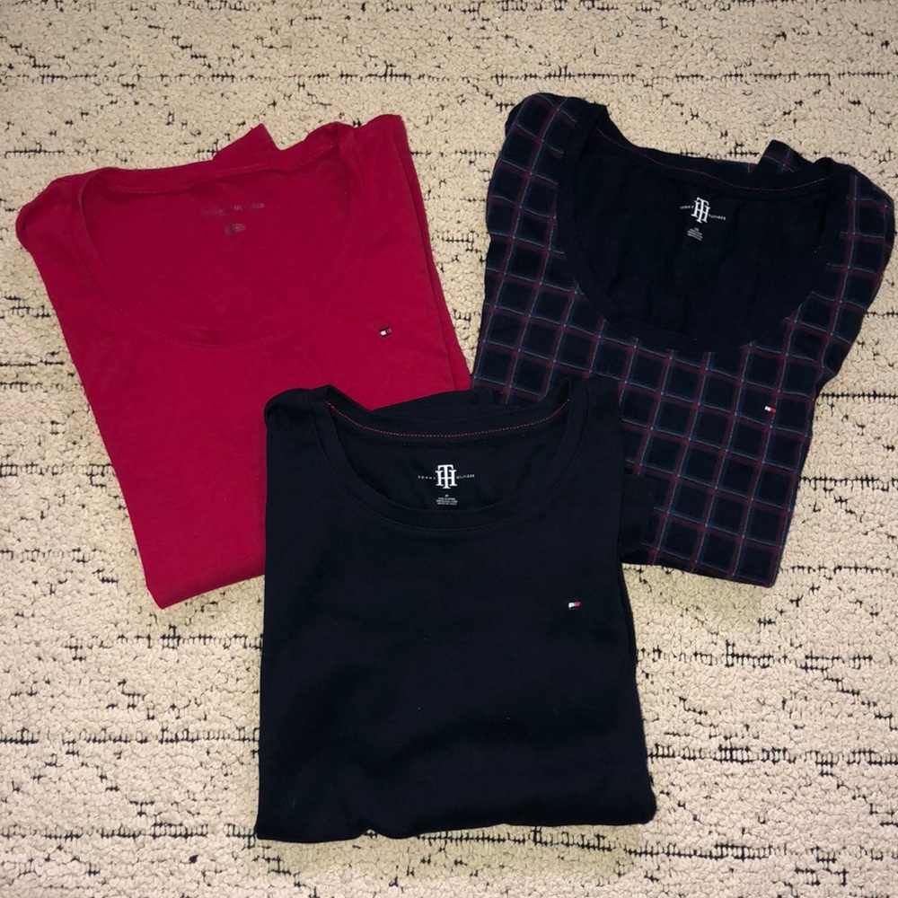 bundle of 3 Tommy Hilfiger long sleeve shirts